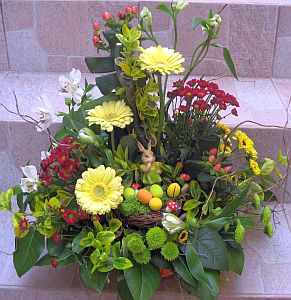 Spring arrangement made of germini, santini, chrysanthemum, theme details, alstromeria